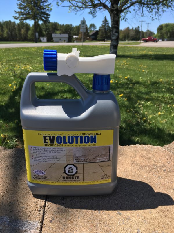 Nettoyeur d'efflorescence Evolution (8 en 1) 64oz./2L.